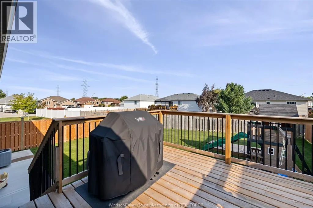 30 HAWTHORNE CRESCENT
