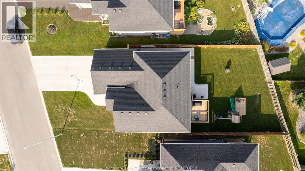 30 HAWTHORNE CRESCENT