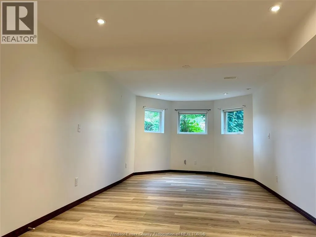 4135 BETTS
