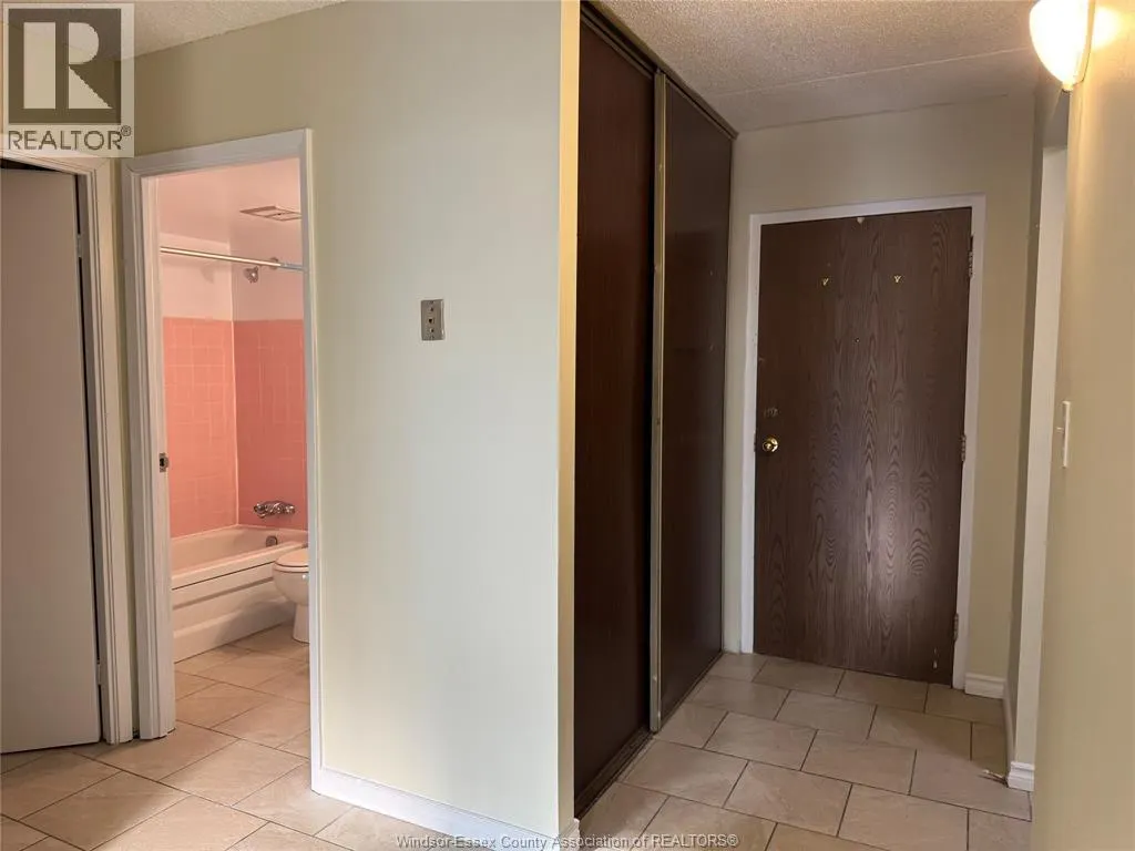 2565 LAUZON ROAD Unit# 204
