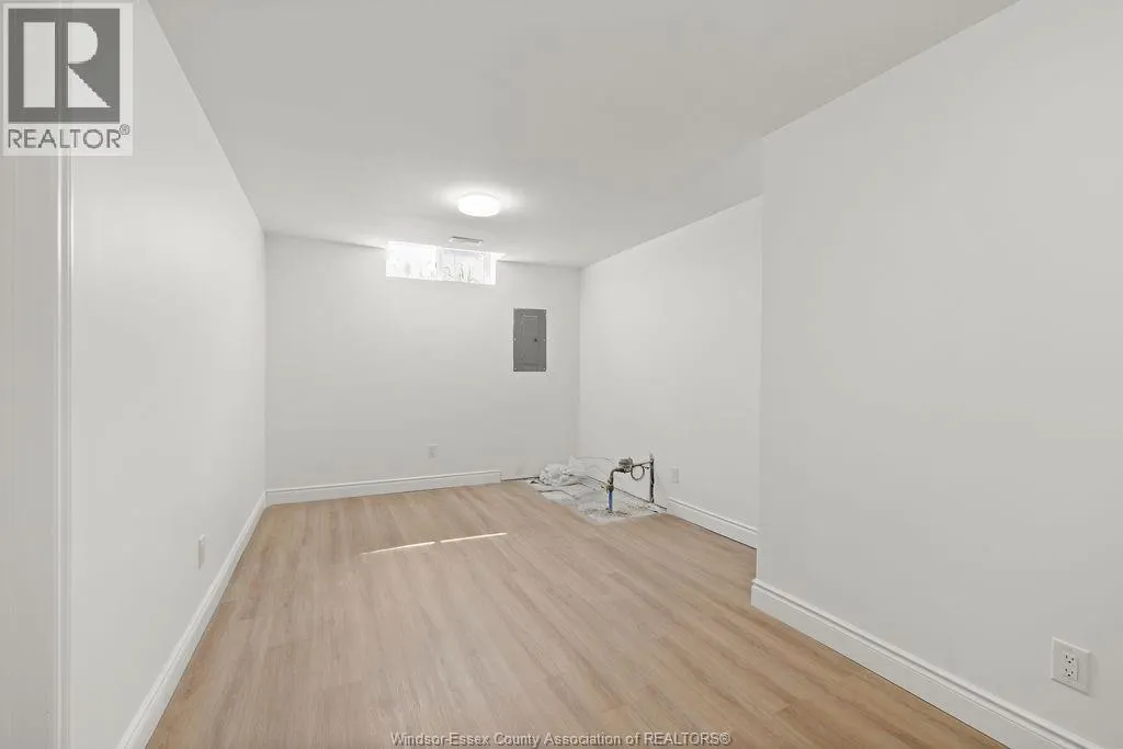 400 THOMPSON AVENUE