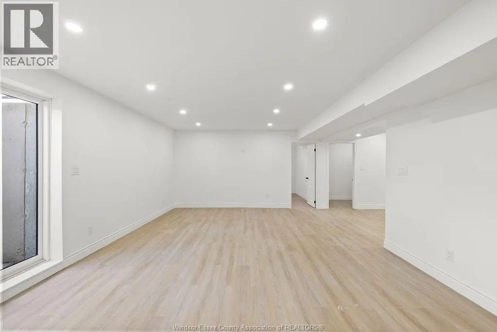 400 THOMPSON AVENUE