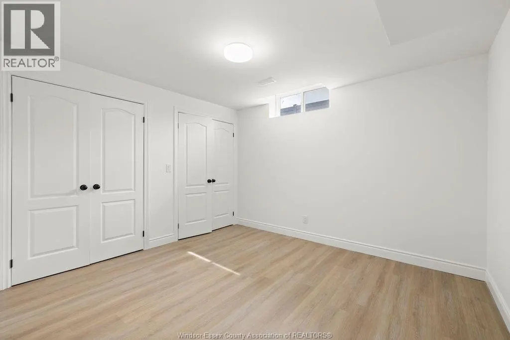 400 THOMPSON AVENUE