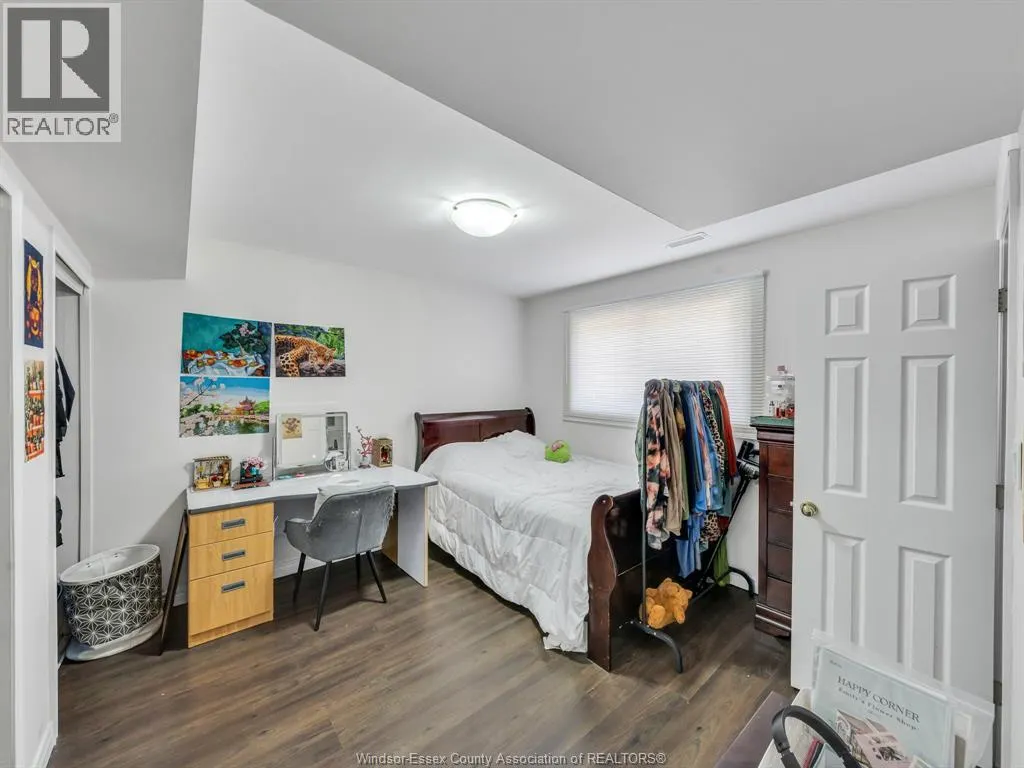 10670 LAMBETH ROAD