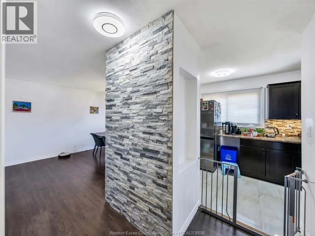 10670 LAMBETH ROAD