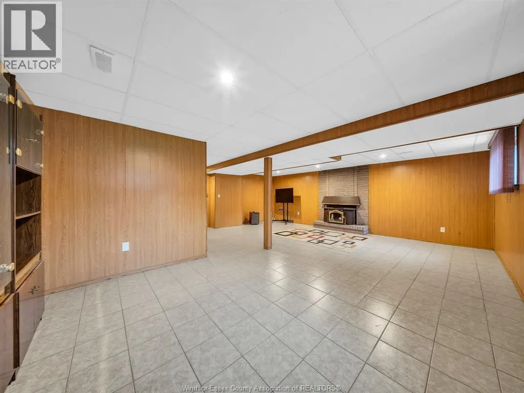 3040 FOREST GLADE DRIVE