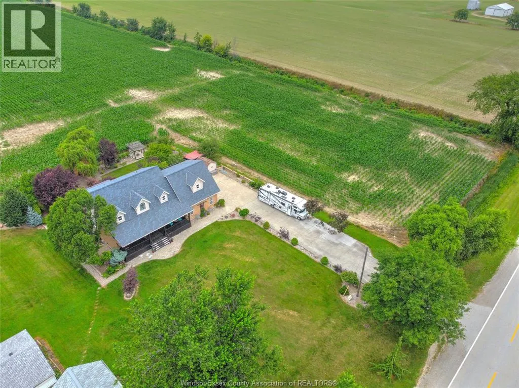 323 COUNTY RD 27 East