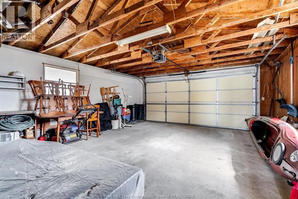 864 POINT PELEE DRIVE