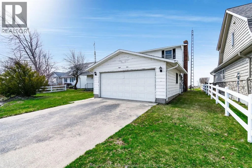 864 POINT PELEE DRIVE
