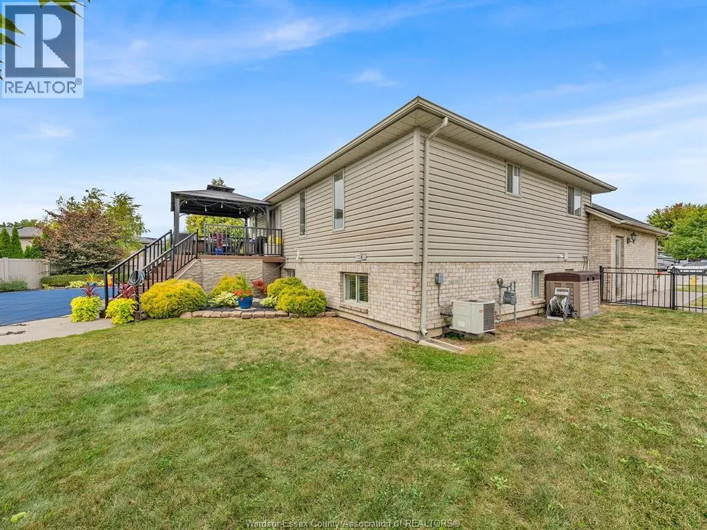 611 ROBERT COURT