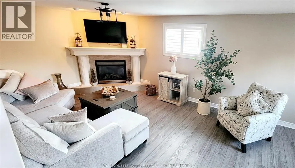 611 ROBERT COURT