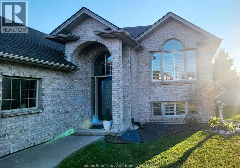 611 ROBERT COURT