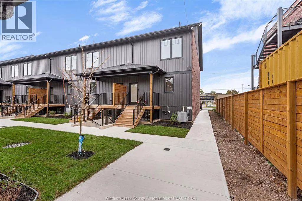 1027 WALKER