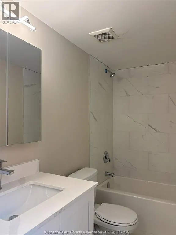 912 HALL AVENUE Unit# B