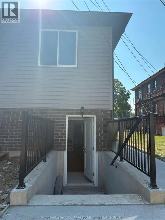 912 HALL AVENUE Unit# B