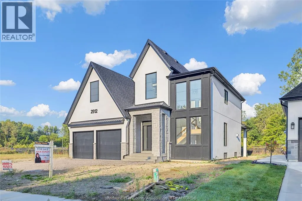 2512 MAYFAIR South
