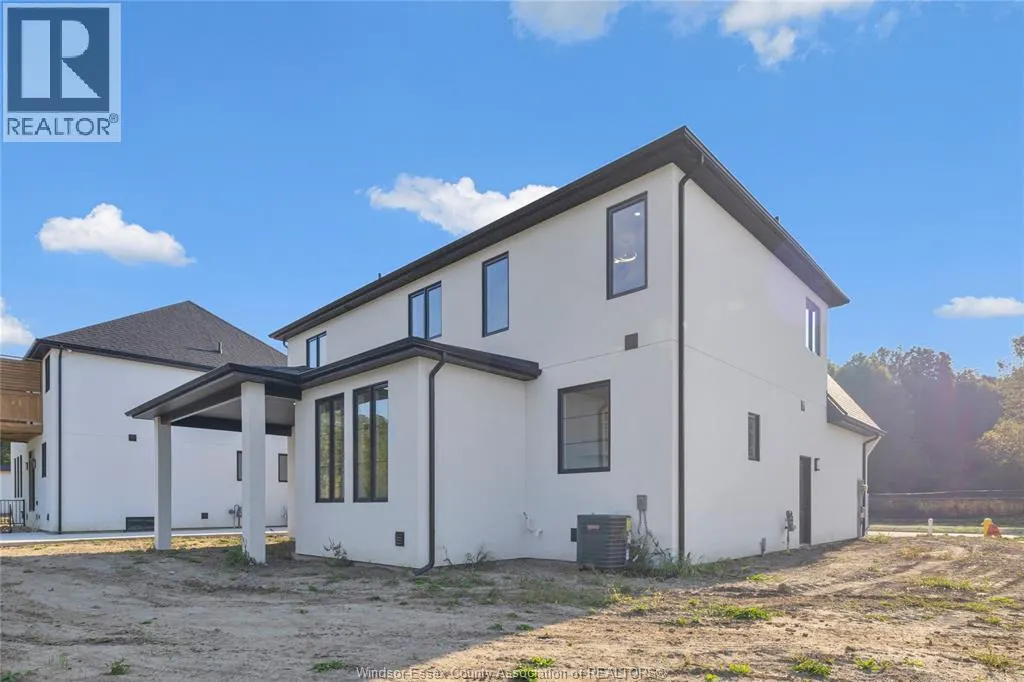 2512 MAYFAIR South
