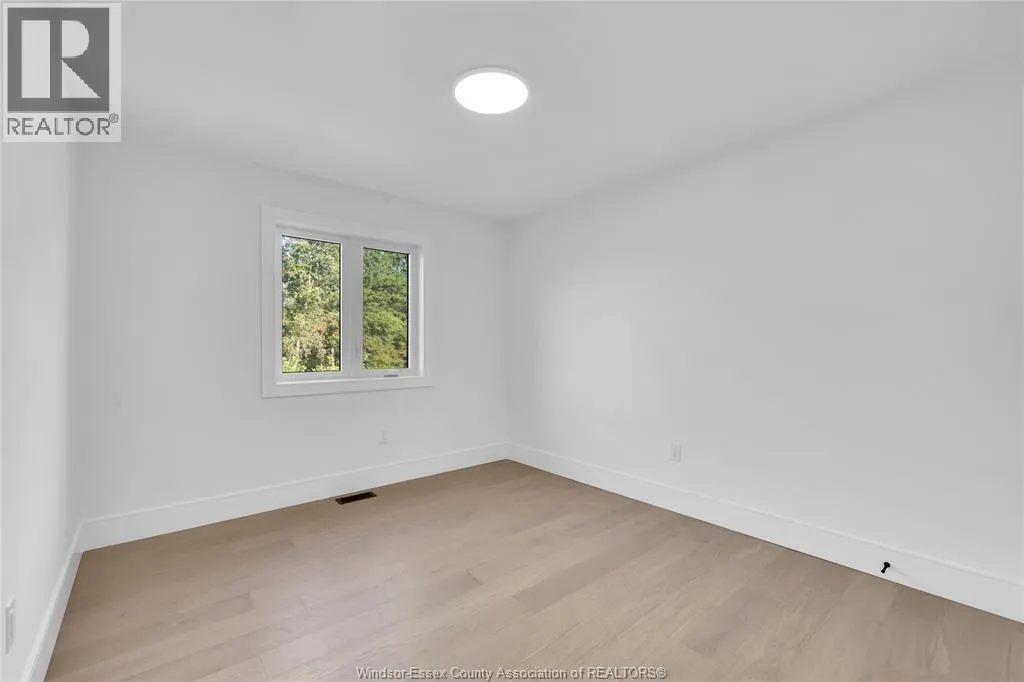 2512 MAYFAIR South