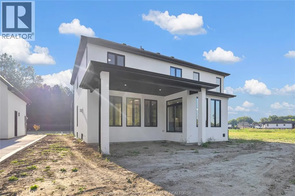 2512 MAYFAIR South