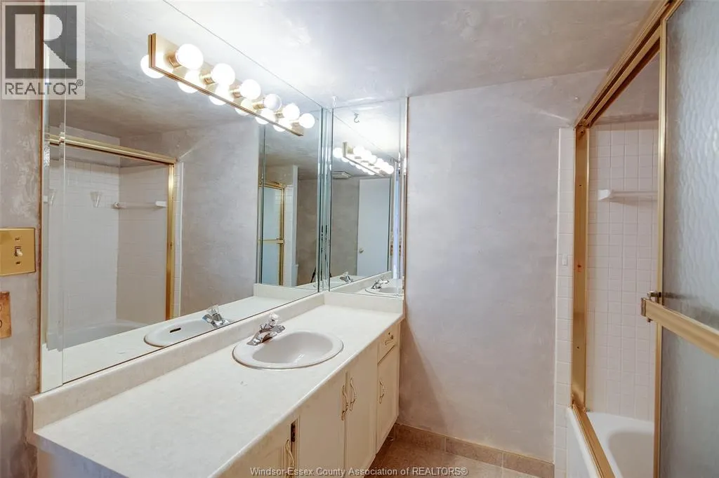 9099 RIVERSIDE DRIVE East Unit# 815-816