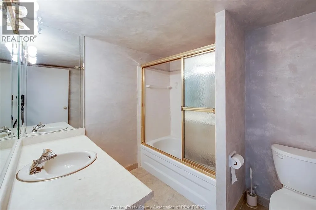 9099 RIVERSIDE DRIVE East Unit# 815-816
