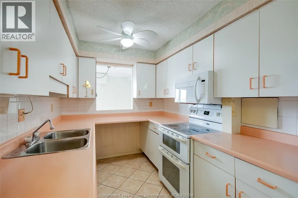 9099 RIVERSIDE DRIVE East Unit# 815-816