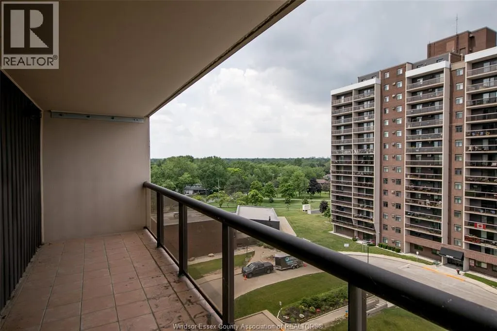 9099 RIVERSIDE DRIVE East Unit# 815-816