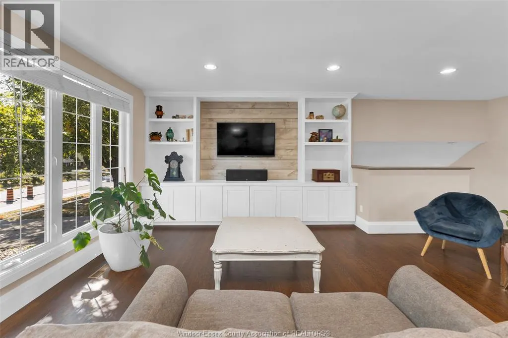 235 WOODRIDGE