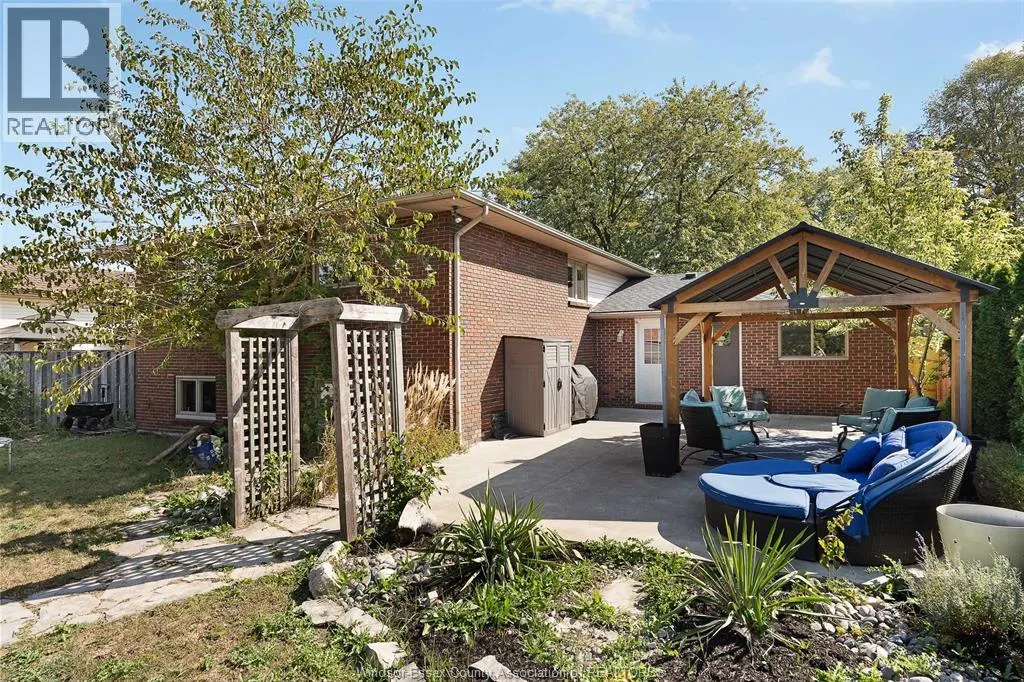 235 WOODRIDGE