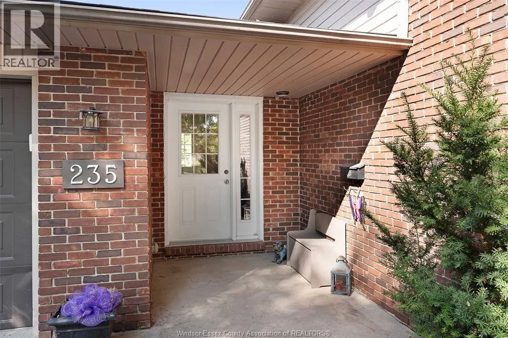 235 WOODRIDGE