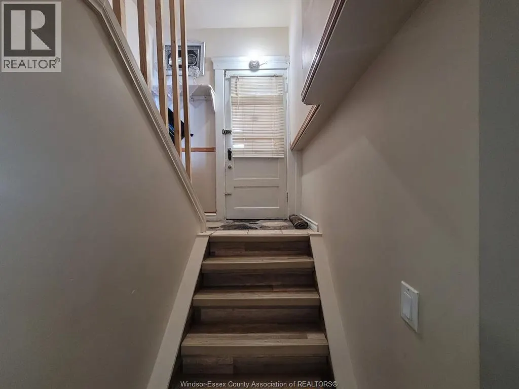 156 GILES BOULEVARD