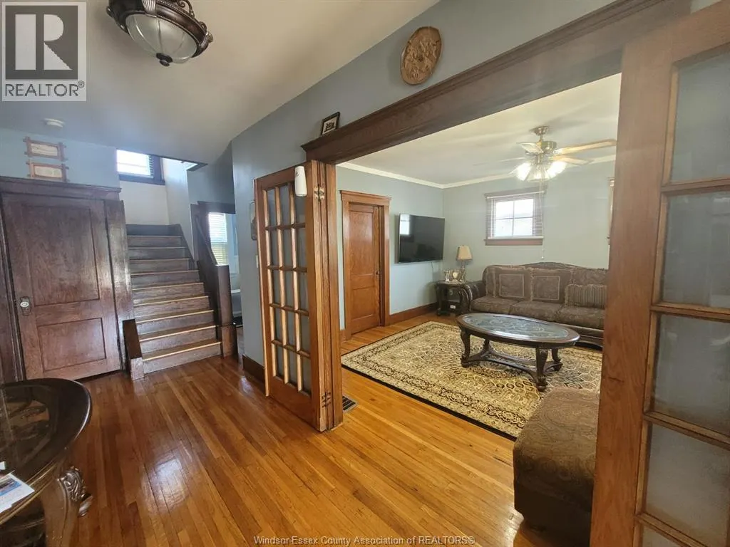 156 GILES BOULEVARD