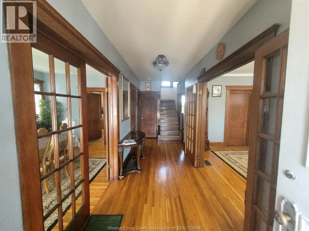 156 GILES BOULEVARD