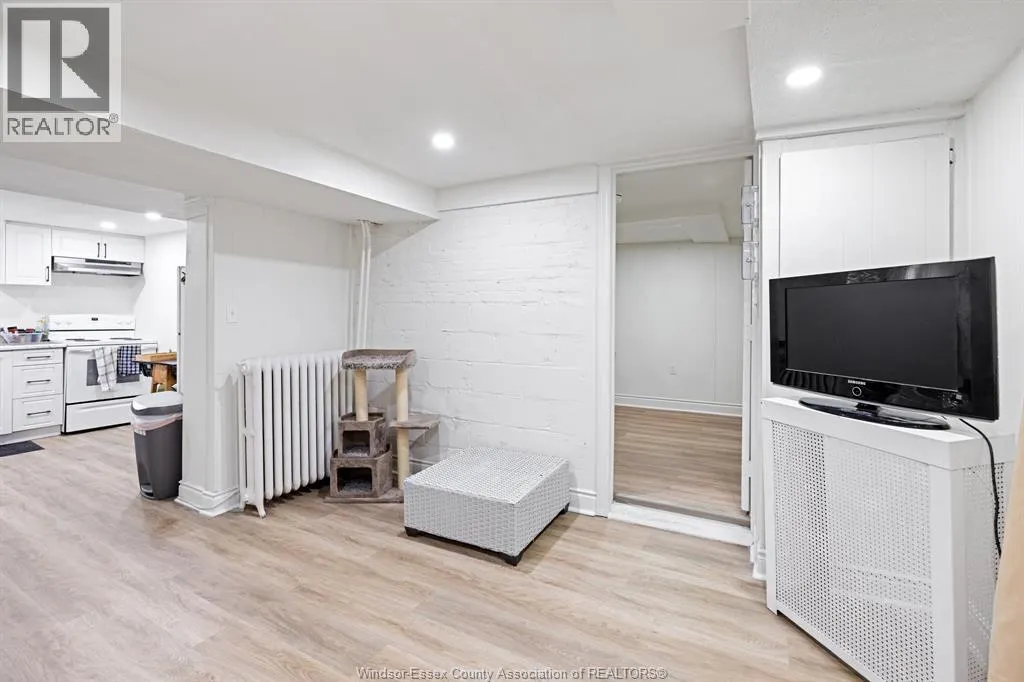 456 Askin AVENUE Unit# Lower #2