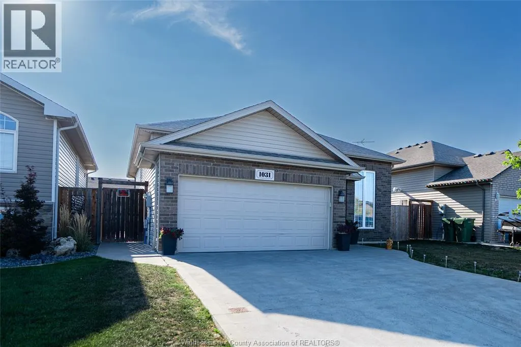 1031 THUNDERBAY AVENUE