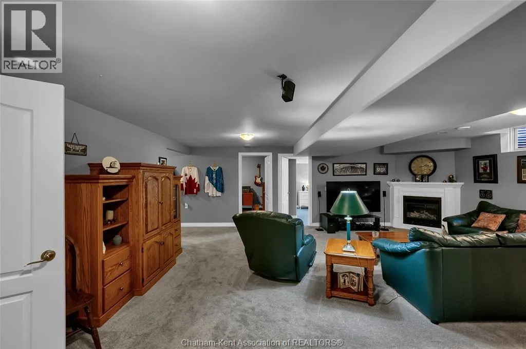 12 Veranda COURT
