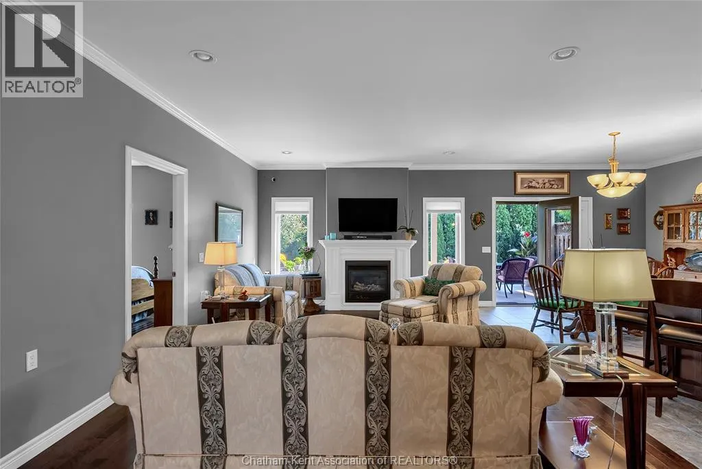 12 Veranda COURT
