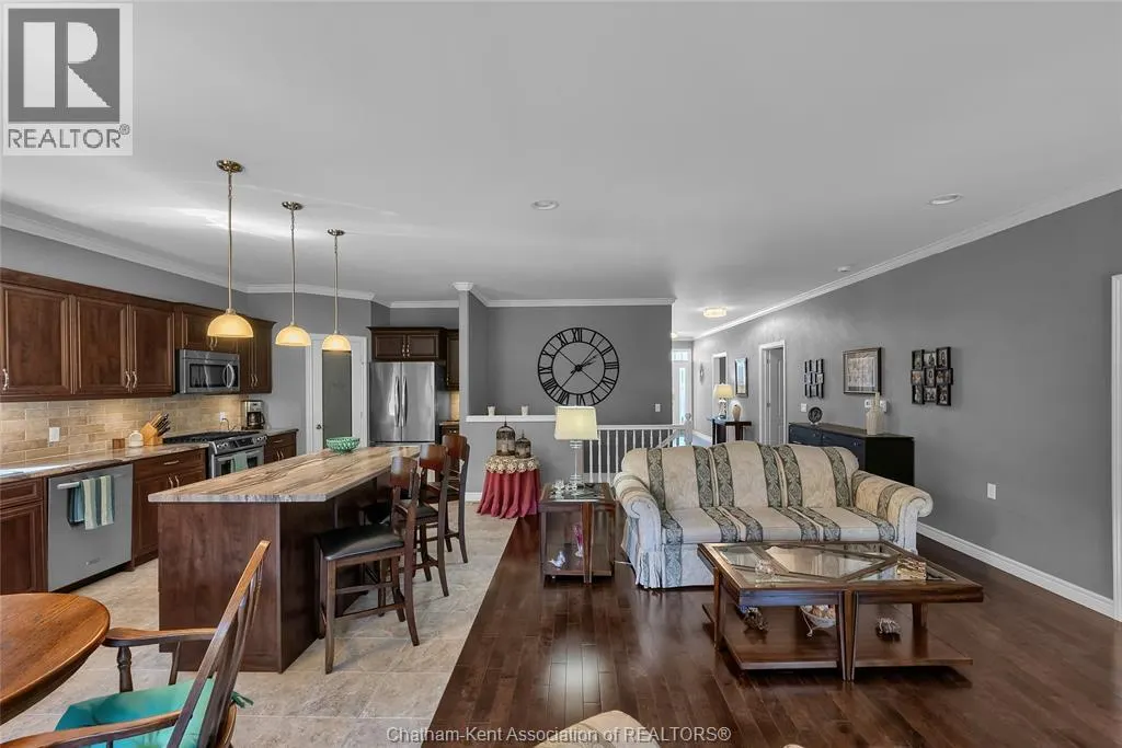 12 Veranda COURT