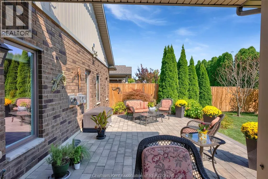 12 Veranda COURT