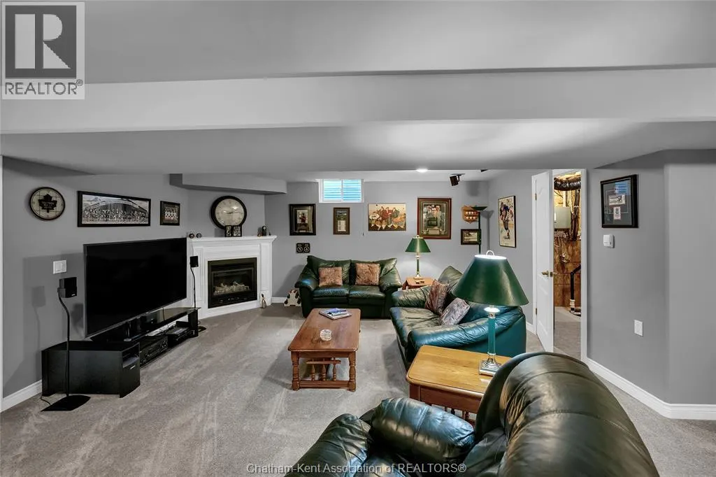 12 Veranda COURT