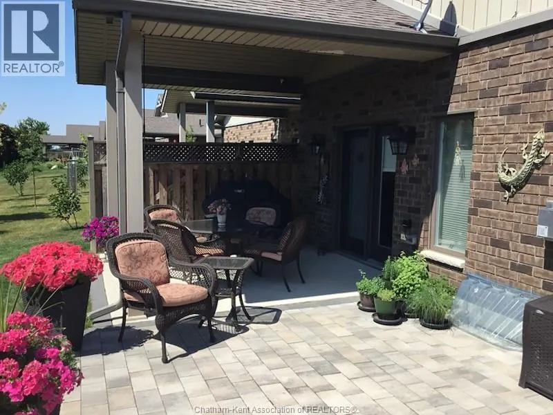 12 Veranda COURT