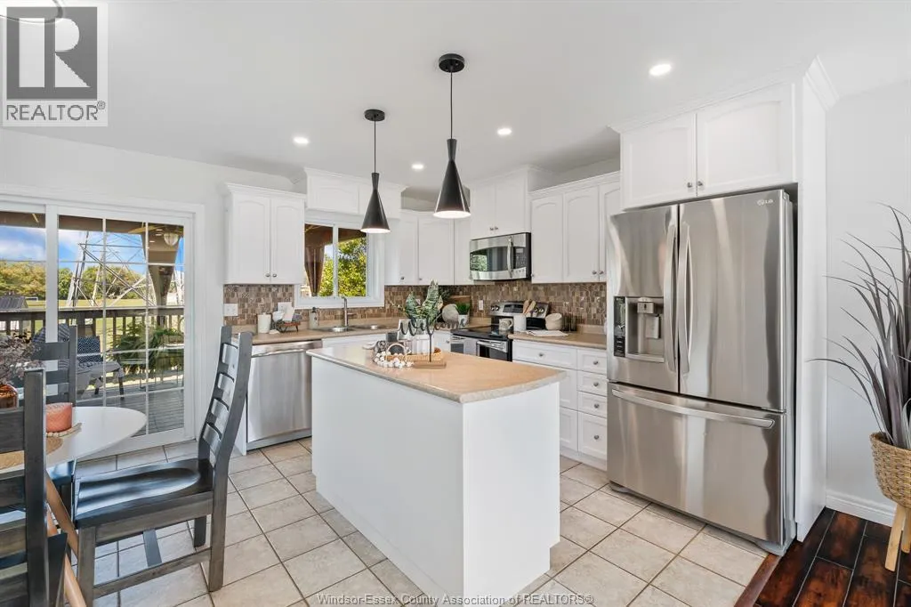 6 Homestead DRIVE