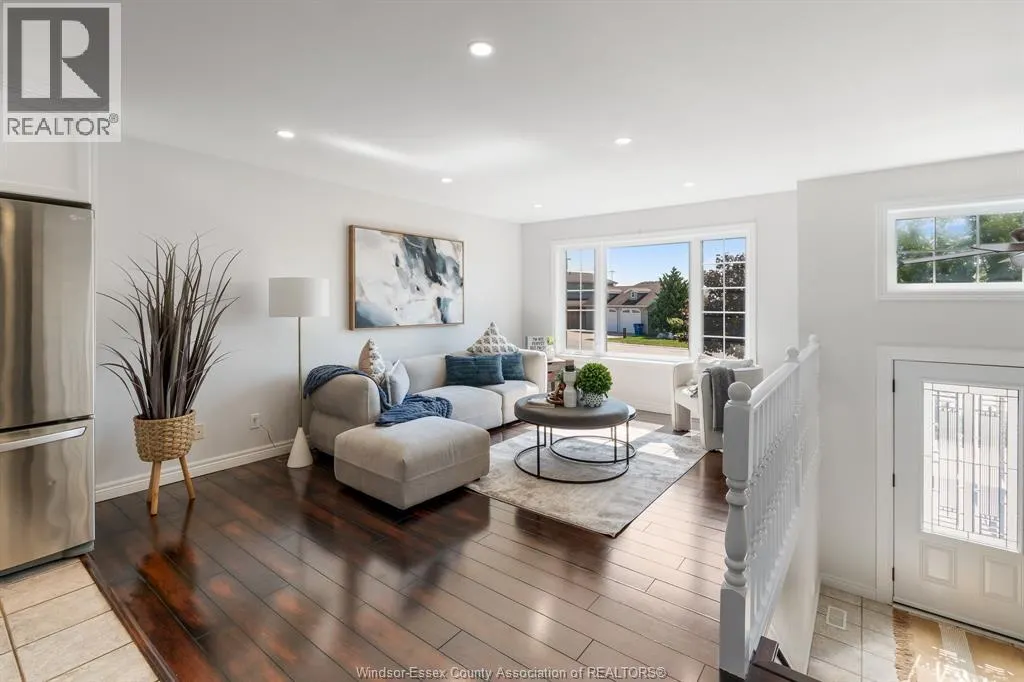 6 Homestead DRIVE