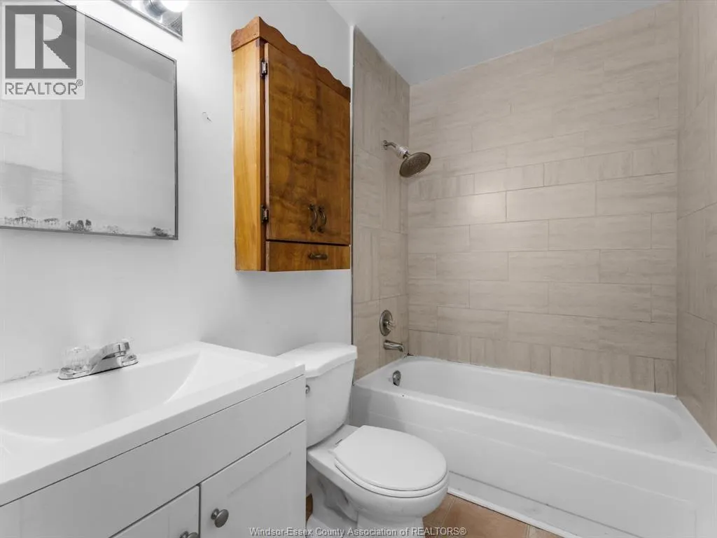 1042 LANGLOIS