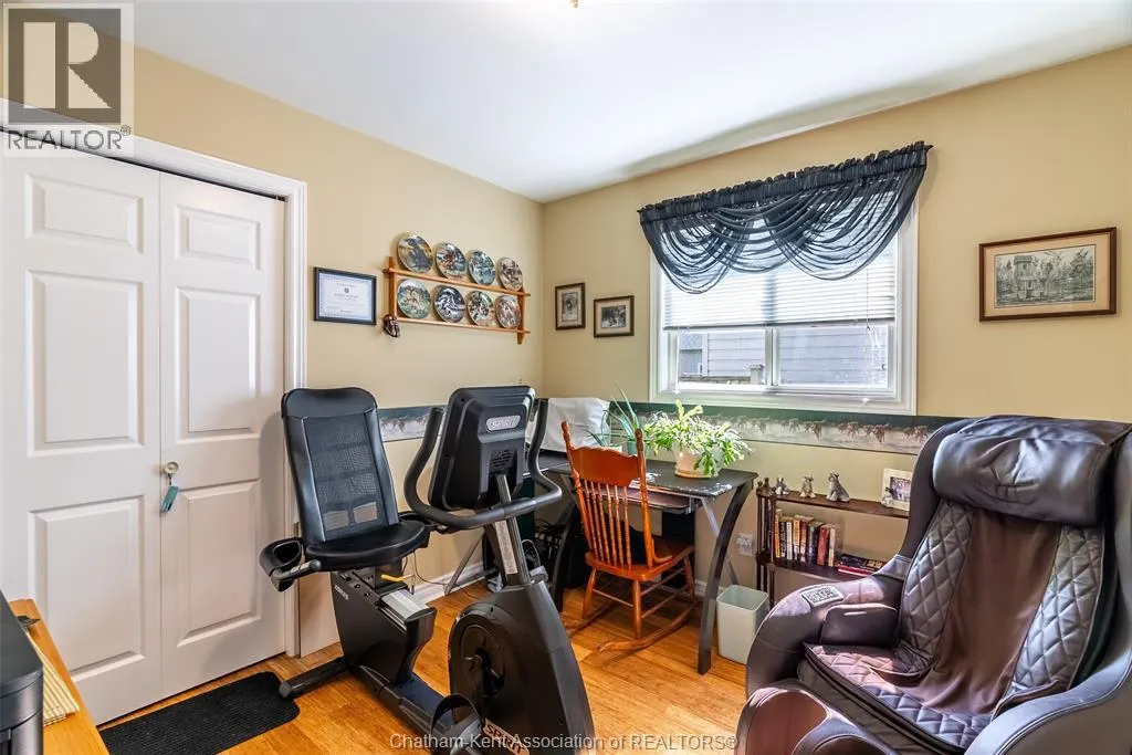 33 Azar AVENUE