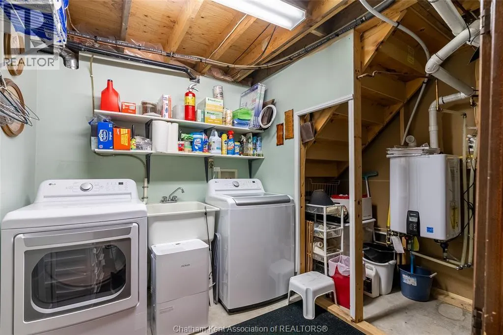 33 Azar AVENUE