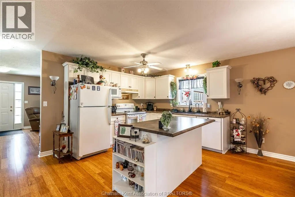33 Azar AVENUE