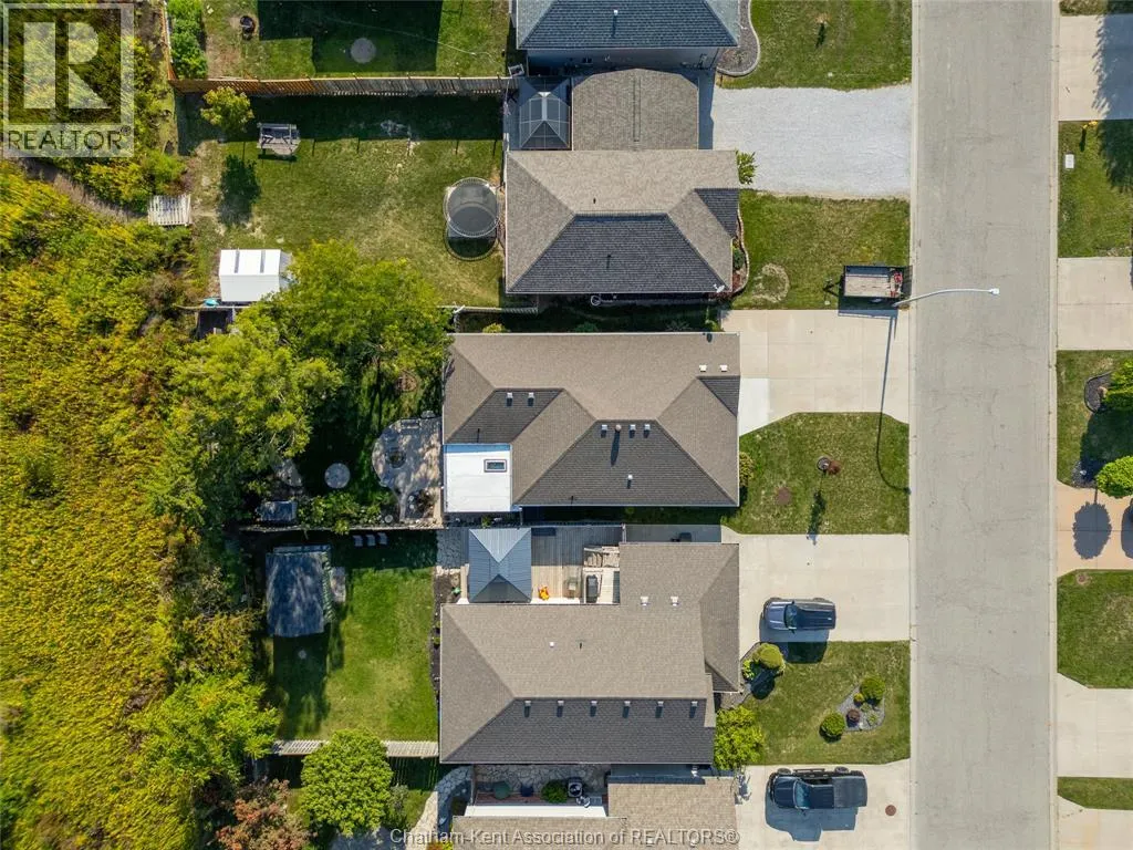 33 Azar AVENUE
