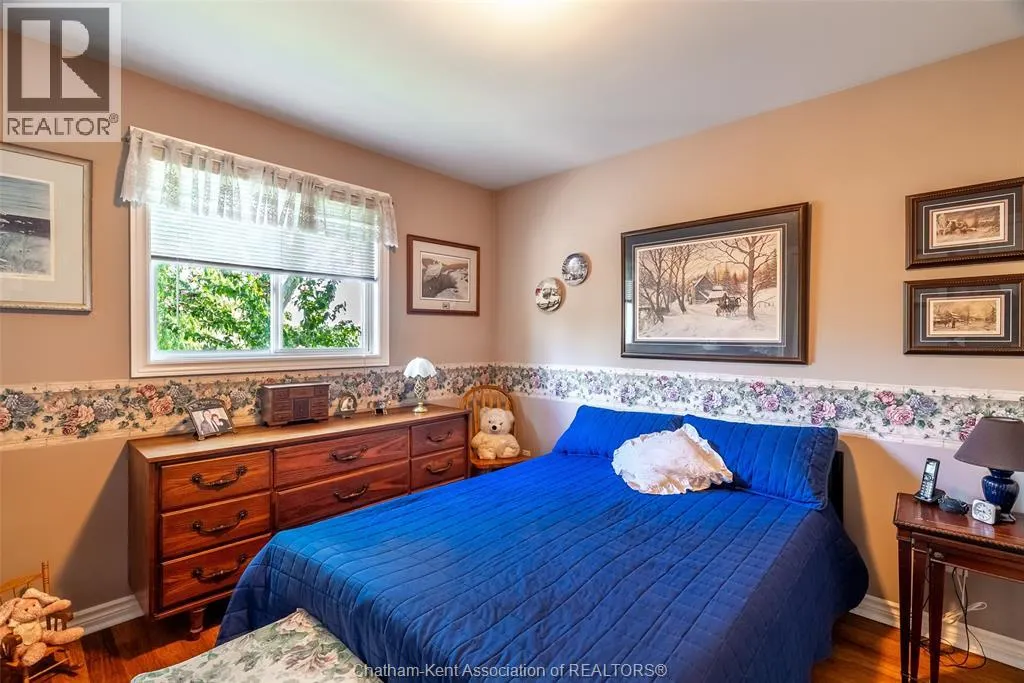33 Azar AVENUE