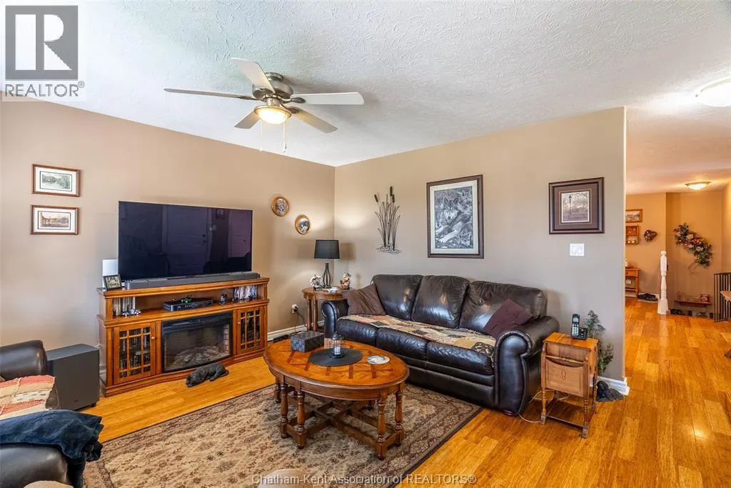 33 Azar AVENUE